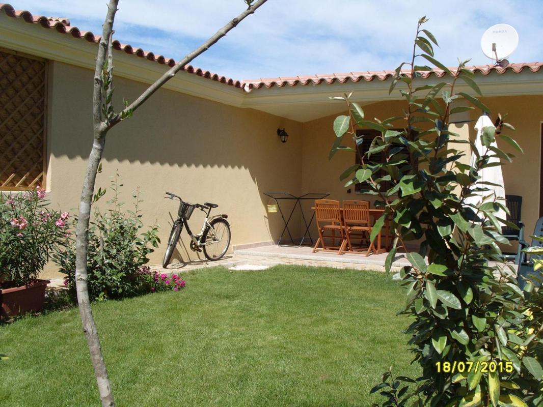 Casadelfaro Con Giardino A Pittulongu 600Metri Dalla Spiaggia Olbia Exterior photo